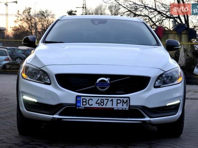 Білий Вольво V60 Cross Country, об'ємом двигуна 2.5 л та пробігом 161 тис. км за 14500 $, фото 32 на Automoto.ua