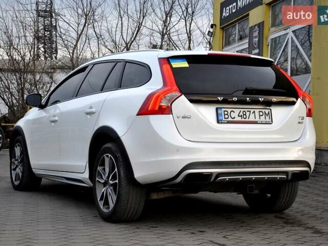 Білий Вольво V60 Cross Country, об'ємом двигуна 2.5 л та пробігом 161 тис. км за 14500 $, фото 34 на Automoto.ua