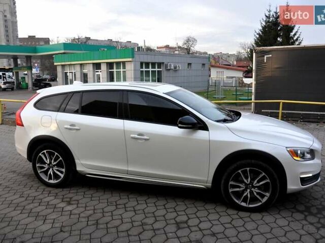 Білий Вольво V60 Cross Country, об'ємом двигуна 2.5 л та пробігом 161 тис. км за 14500 $, фото 5 на Automoto.ua
