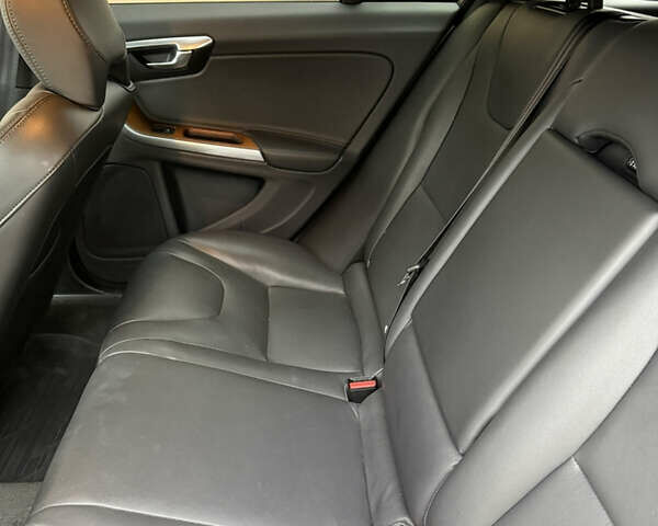 Белый Вольво V60 Cross Country, объемом двигателя 2.4 л и пробегом 54 тыс. км за 22500 $, фото 15 на Automoto.ua