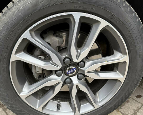 Белый Вольво V60 Cross Country, объемом двигателя 2.4 л и пробегом 54 тыс. км за 22500 $, фото 26 на Automoto.ua