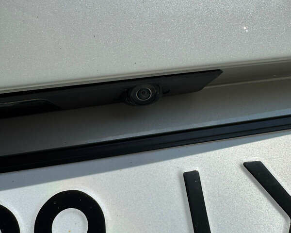 Білий Вольво V60 Cross Country, об'ємом двигуна 2 л та пробігом 196 тис. км за 26500 $, фото 38 на Automoto.ua