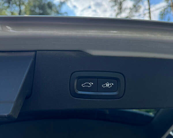 Білий Вольво V60 Cross Country, об'ємом двигуна 2 л та пробігом 196 тис. км за 26500 $, фото 36 на Automoto.ua