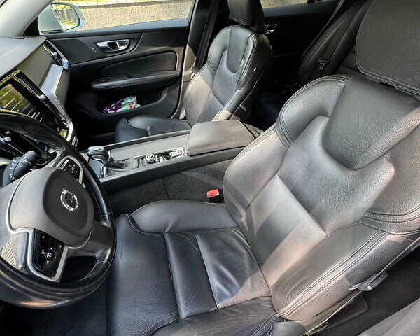 Білий Вольво V60 Cross Country, об'ємом двигуна 2 л та пробігом 196 тис. км за 26500 $, фото 18 на Automoto.ua