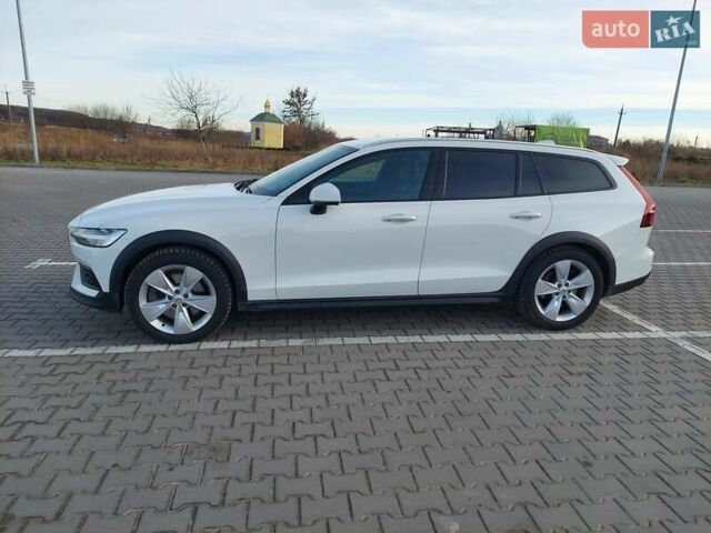 Белый Вольво V60 Cross Country, объемом двигателя 1.97 л и пробегом 180 тыс. км за 30000 $, фото 4 на Automoto.ua