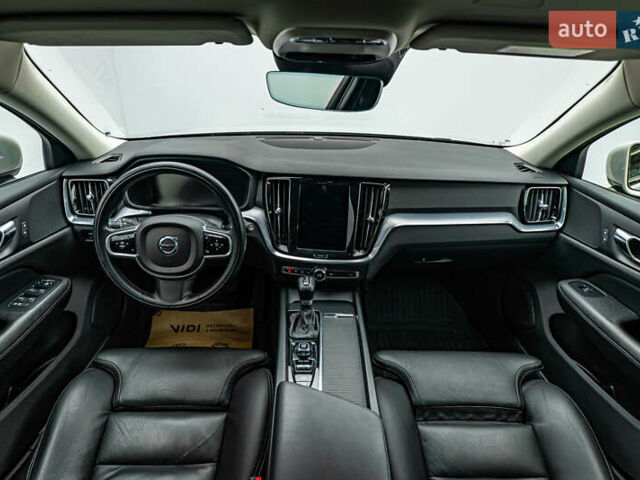 Белый Вольво V60 Cross Country, объемом двигателя 2 л и пробегом 199 тыс. км за 27439 $, фото 10 на Automoto.ua