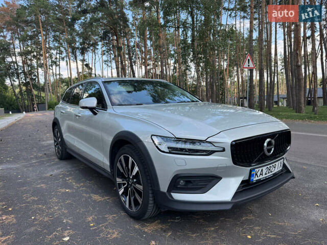 Білий Вольво V60 Cross Country, об'ємом двигуна 2 л та пробігом 196 тис. км за 26500 $, фото 9 на Automoto.ua