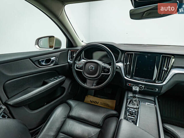 Белый Вольво V60 Cross Country, объемом двигателя 2 л и пробегом 199 тыс. км за 27439 $, фото 11 на Automoto.ua