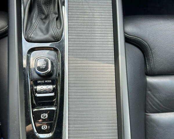 Білий Вольво V60 Cross Country, об'ємом двигуна 2 л та пробігом 196 тис. км за 25000 $, фото 13 на Automoto.ua