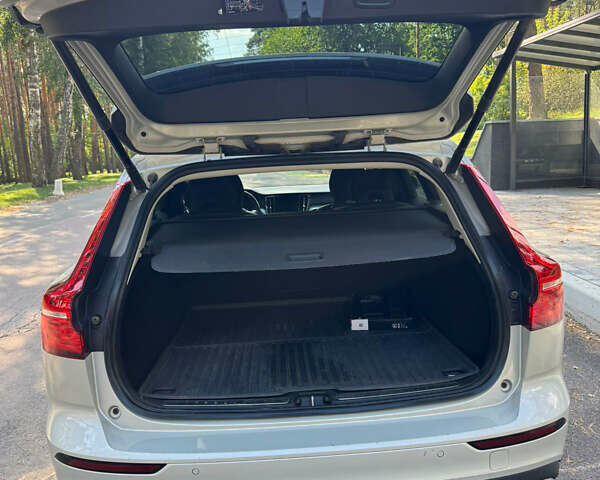 Білий Вольво V60 Cross Country, об'ємом двигуна 2 л та пробігом 196 тис. км за 26500 $, фото 33 на Automoto.ua