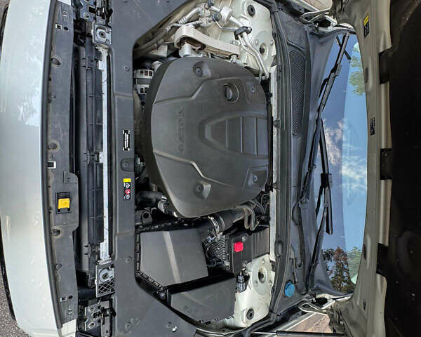 Білий Вольво V60 Cross Country, об'ємом двигуна 2 л та пробігом 196 тис. км за 25000 $, фото 3 на Automoto.ua