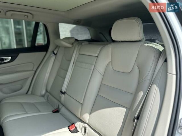 Белый Вольво V60 Cross Country, объемом двигателя 1.97 л и пробегом 60 тыс. км за 30000 $, фото 14 на Automoto.ua