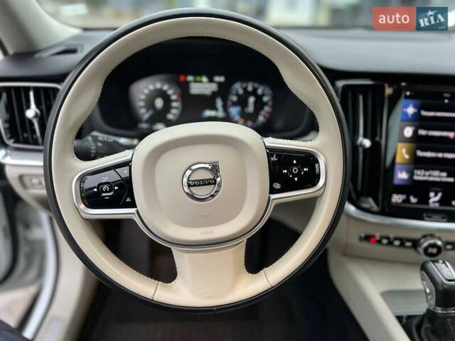 Білий Вольво V60 Cross Country, об'ємом двигуна 1.97 л та пробігом 37 тис. км за 33500 $, фото 20 на Automoto.ua
