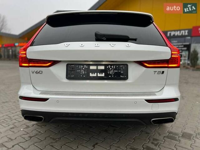 Білий Вольво V60 Cross Country, об'ємом двигуна 1.97 л та пробігом 37 тис. км за 33500 $, фото 29 на Automoto.ua