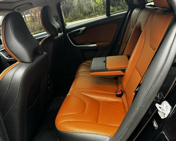 Черный Вольво V60 Cross Country, объемом двигателя 2.5 л и пробегом 168 тыс. км за 14499 $, фото 52 на Automoto.ua