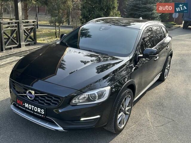 Черный Вольво V60 Cross Country, объемом двигателя 1.97 л и пробегом 139 тыс. км за 18900 $, фото 3 на Automoto.ua