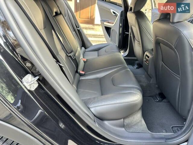 Черный Вольво V60 Cross Country, объемом двигателя 1.97 л и пробегом 139 тыс. км за 18900 $, фото 70 на Automoto.ua