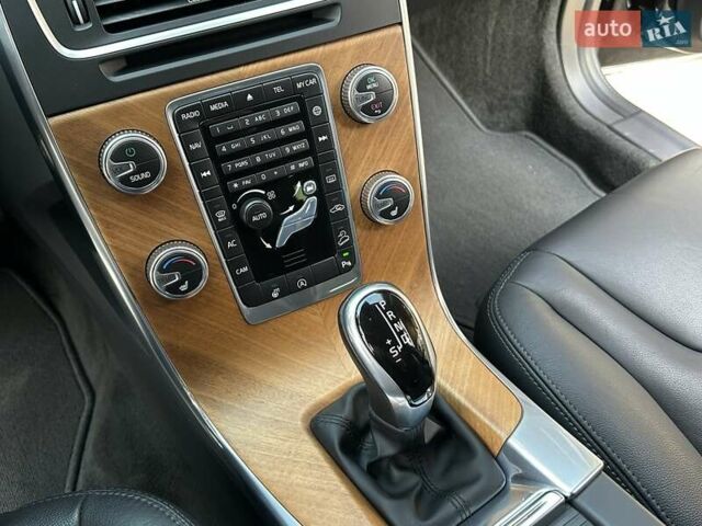 Черный Вольво V60 Cross Country, объемом двигателя 1.97 л и пробегом 139 тыс. км за 18900 $, фото 60 на Automoto.ua