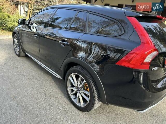 Черный Вольво V60 Cross Country, объемом двигателя 1.97 л и пробегом 139 тыс. км за 18900 $, фото 8 на Automoto.ua