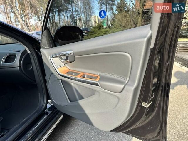 Черный Вольво V60 Cross Country, объемом двигателя 1.97 л и пробегом 139 тыс. км за 18900 $, фото 75 на Automoto.ua