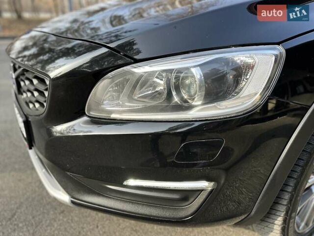 Черный Вольво V60 Cross Country, объемом двигателя 1.97 л и пробегом 139 тыс. км за 18900 $, фото 20 на Automoto.ua