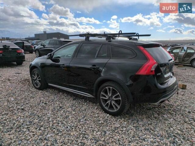 Черный Вольво V60 Cross Country, объемом двигателя 2 л и пробегом 174 тыс. км за 2600 $, фото 1 на Automoto.ua