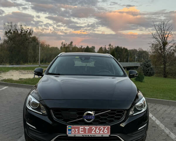 Чорний Вольво V60 Cross Country, об'ємом двигуна 2 л та пробігом 191 тис. км за 17150 $, фото 80 на Automoto.ua