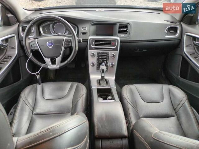 Черный Вольво V60 Cross Country, объемом двигателя 2 л и пробегом 174 тыс. км за 2600 $, фото 7 на Automoto.ua