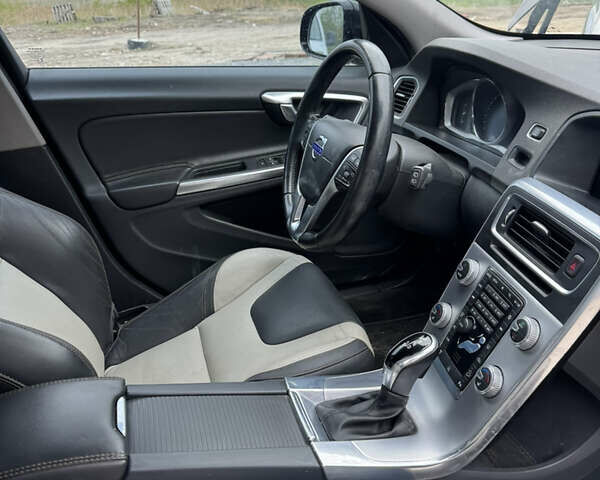 Черный Вольво V60 Cross Country, объемом двигателя 2 л и пробегом 237 тыс. км за 14300 $, фото 19 на Automoto.ua
