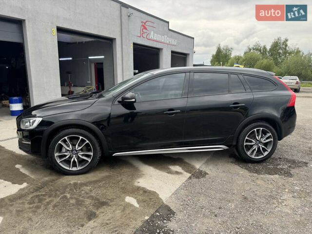Черный Вольво V60 Cross Country, объемом двигателя 2 л и пробегом 237 тыс. км за 14300 $, фото 2 на Automoto.ua