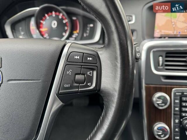 Вольво V60 Cross Country 2018 в Сарнах на Automoto.ua Черный Вольво V60 Cross Country, объемом двигателя 2 л и пробегом 77 тыс. км за 17400 $, фото 61 на Automoto.ua