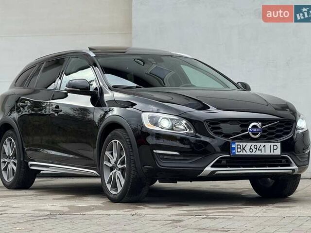 Вольво V60 Cross Country 2018 в Сарнах на Automoto.ua Черный Вольво V60 Cross Country, объемом двигателя 2 л и пробегом 77 тыс. км за 17400 $, фото 23 на Automoto.ua