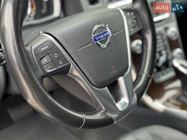 Вольво V60 Cross Country 2018 в Сарнах на Automoto.ua Черный Вольво V60 Cross Country, объемом двигателя 2 л и пробегом 77 тыс. км за 17400 $, фото 42 на Automoto.ua