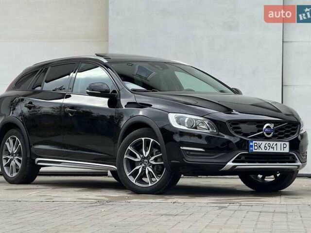 Вольво V60 Cross Country 2018 в Сарнах на Automoto.ua Черный Вольво V60 Cross Country, объемом двигателя 2 л и пробегом 77 тыс. км за 17400 $, фото 24 на Automoto.ua