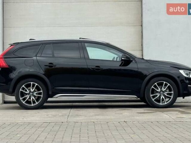 Вольво V60 Cross Country 2018 в Сарнах на Automoto.ua Черный Вольво V60 Cross Country, объемом двигателя 2 л и пробегом 77 тыс. км за 17400 $, фото 25 на Automoto.ua