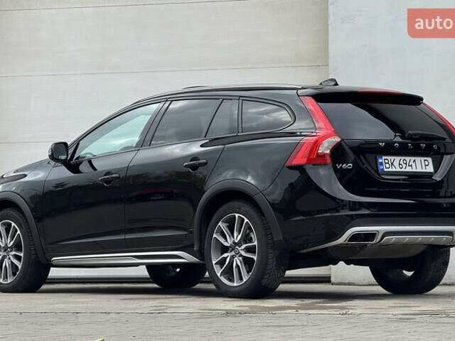 Вольво V60 Cross Country 2018 в Сарнах на Automoto.ua Черный Вольво V60 Cross Country, объемом двигателя 2 л и пробегом 77 тыс. км за 17400 $, фото 5 на Automoto.ua