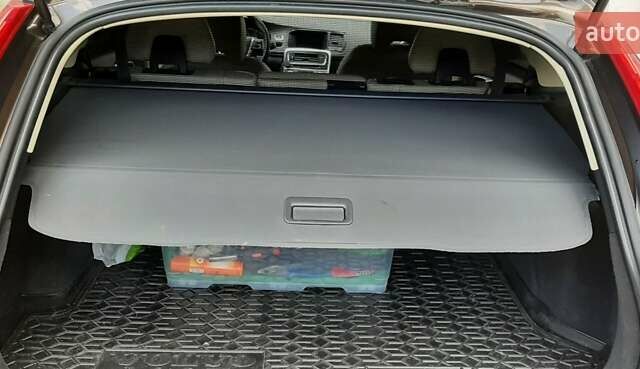 Коричневый Вольво V60 Cross Country, объемом двигателя 2 л и пробегом 215 тыс. км за 18900 $, фото 31 на Automoto.ua