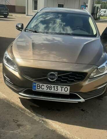 Коричневый Вольво V60 Cross Country, объемом двигателя 2 л и пробегом 215 тыс. км за 18900 $, фото 8 на Automoto.ua