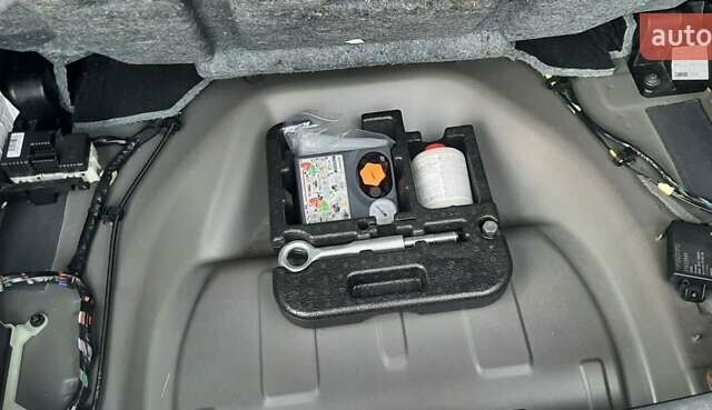 Коричневый Вольво V60 Cross Country, объемом двигателя 2 л и пробегом 215 тыс. км за 18900 $, фото 41 на Automoto.ua