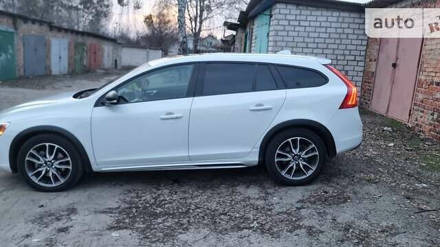 Вольво V60 Cross Country, об'ємом двигуна 2.5 л та пробігом 123 тис. км за 19999 $, фото 7 на Automoto.ua