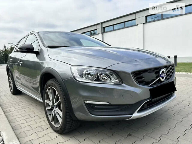 Вольво V60 Cross Country, объемом двигателя 2 л и пробегом 72 тыс. км за 16899 $, фото 9 на Automoto.ua