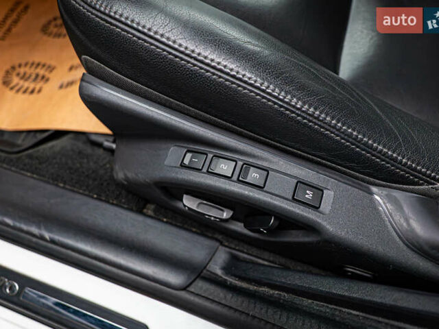 Вольво V60 Cross Country, объемом двигателя 2.4 л и пробегом 154 тыс. км за 20789 $, фото 16 на Automoto.ua