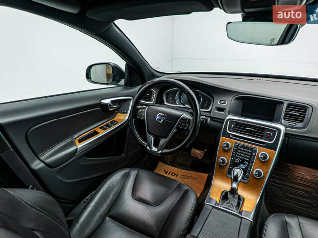 Вольво V60 Cross Country, объемом двигателя 2.4 л и пробегом 154 тыс. км за 20789 $, фото 10 на Automoto.ua