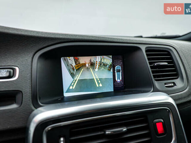 Вольво V60 Cross Country, объемом двигателя 2.4 л и пробегом 154 тыс. км за 20789 $, фото 14 на Automoto.ua