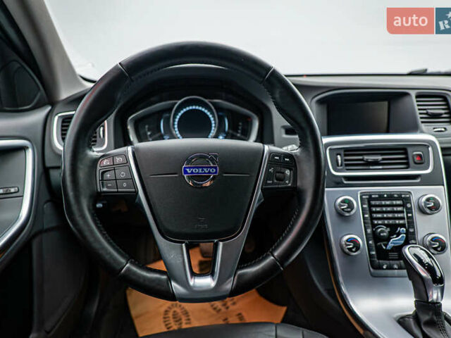 Вольво V60 Cross Country, об'ємом двигуна 2.4 л та пробігом 81 тис. км за 21291 $, фото 11 на Automoto.ua