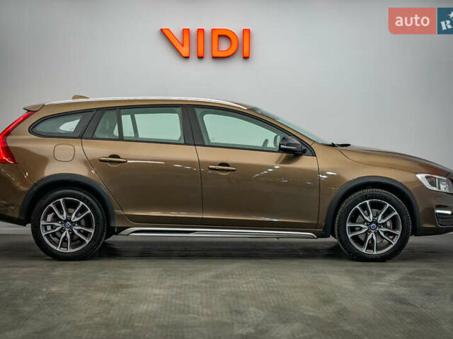 Вольво V60 Cross Country, об'ємом двигуна 2.4 л та пробігом 81 тис. км за 21291 $, фото 3 на Automoto.ua