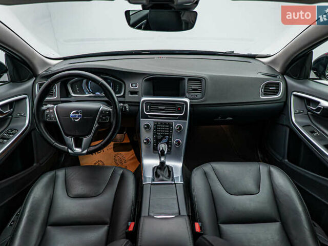 Вольво V60 Cross Country, об'ємом двигуна 2.4 л та пробігом 81 тис. км за 21291 $, фото 9 на Automoto.ua