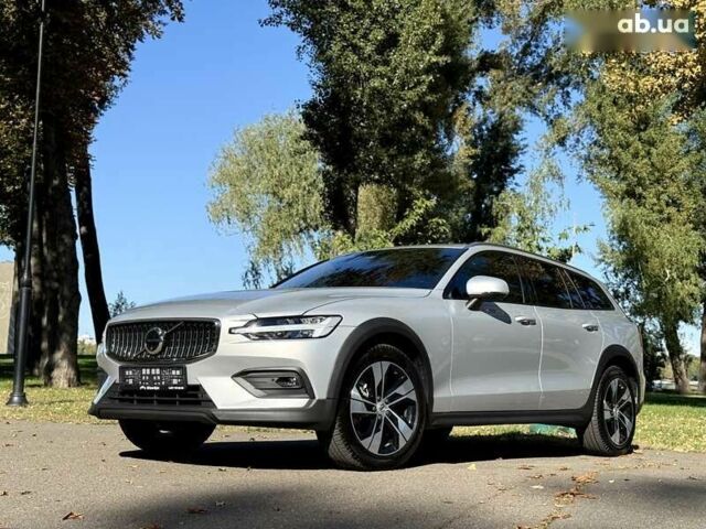 Вольво V60 Cross Country, объемом двигателя 0 л и пробегом 11 тыс. км за 43500 $, фото 24 на Automoto.ua