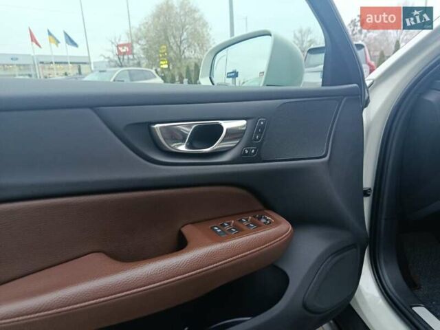 Серый Вольво V60 Cross Country, объемом двигателя 1.97 л и пробегом 98 тыс. км за 34900 $, фото 19 на Automoto.ua