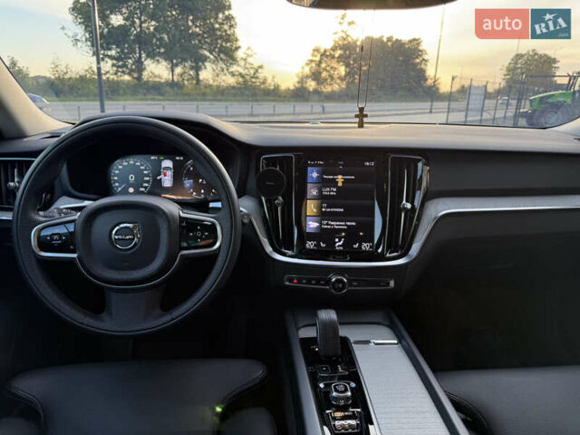 Серый Вольво V60 Cross Country, объемом двигателя 1.97 л и пробегом 137 тыс. км за 37400 $, фото 23 на Automoto.ua
